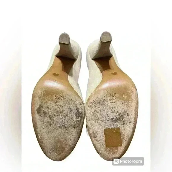 Moschino Cheap and Chic Beige Suede Stiletto/Pump Heels Size 7.5